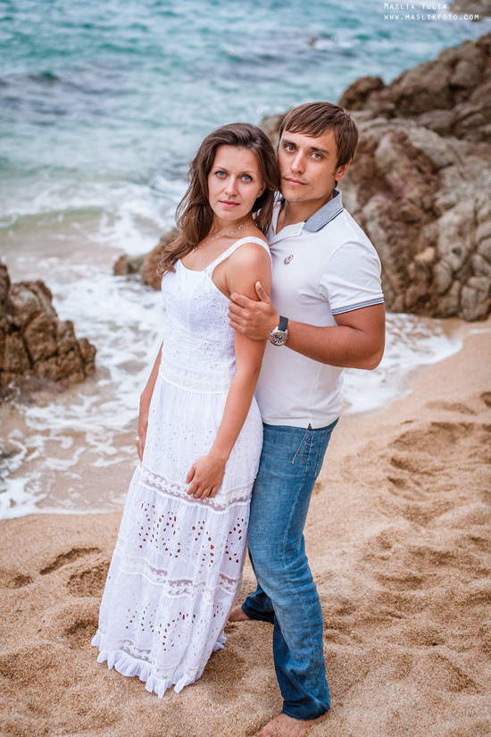 Sea photo session in Tossa de Mar. Photographer in Barcelona Spain Maslik Yulia