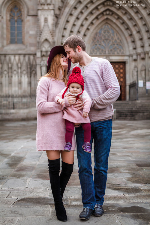 Sesión de fotos de invierno en Barcelona. Fotógrafo en Barcelona  Maslik Yulia