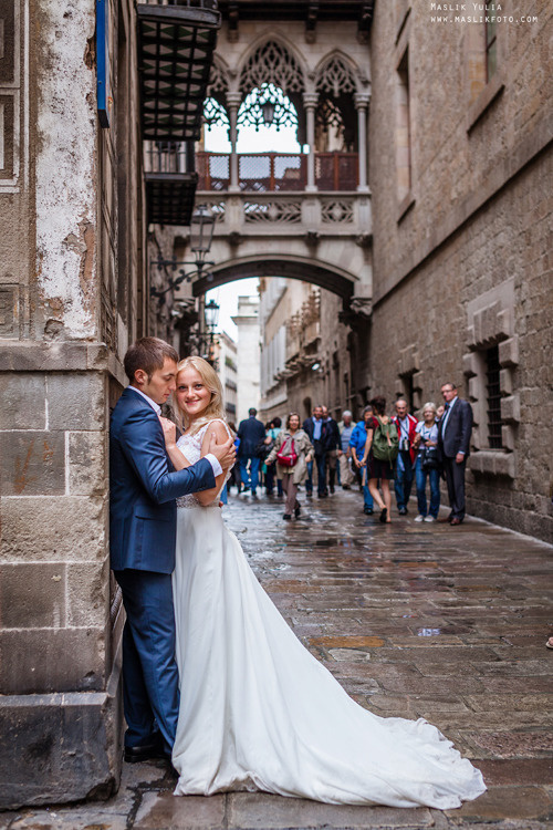 Дождливая фотосессия в Барселоне. Фотограф в Барселоне Испании Маслик Юлия