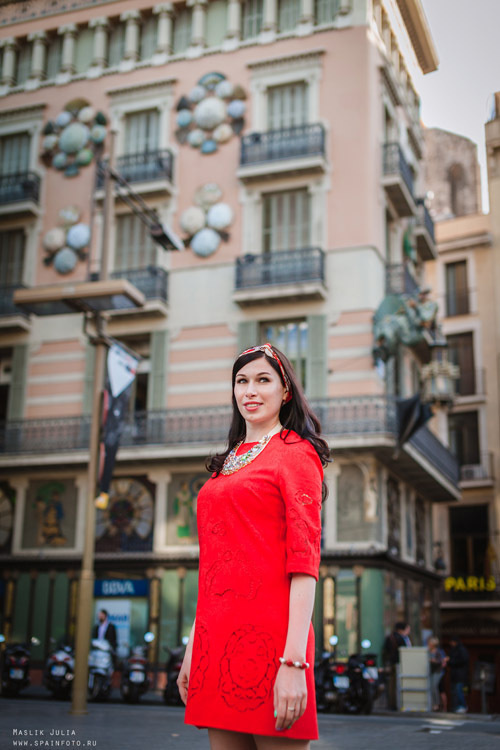 Elegante sesión de fotos en el puerto de Barcelona. Fotógrafo en Barcelona  Maslik Yulia