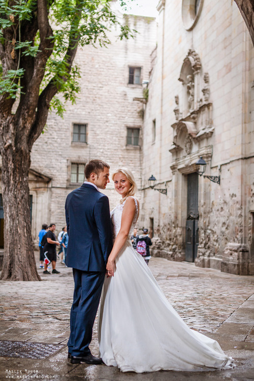 Дождливая фотосессия в Барселоне. Фотограф в Барселоне Испании Маслик Юлия