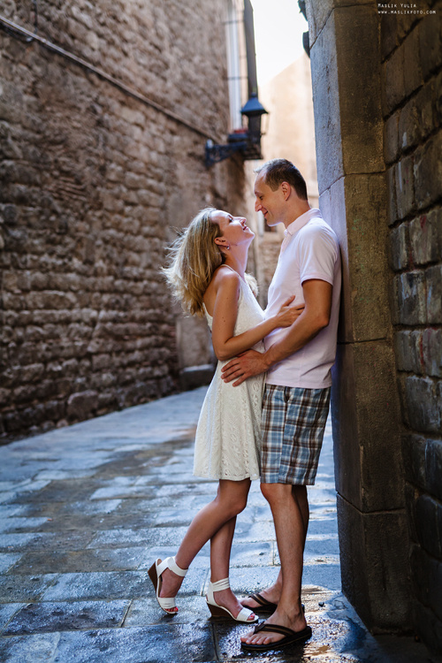 Sesión fotográfica familiar de verano en Barcelona. Fotógrafo en Barcelona  Maslik Yulia