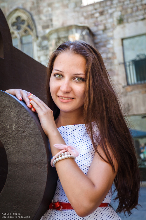 Summer photo shoot in Barcelona. Photographer in Barcelona Spain Maslik Yulia