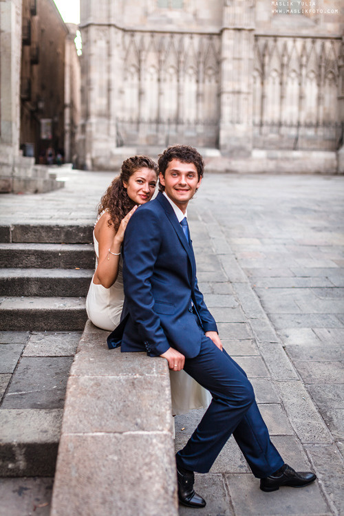 Sesión de fotos de boda de playa en España. Fotógrafo en Barcelona  Maslik Yulia