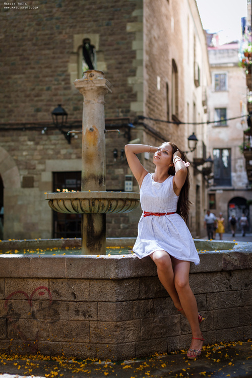 Summer photo shoot in Barcelona. Photographer in Barcelona Spain Maslik Yulia