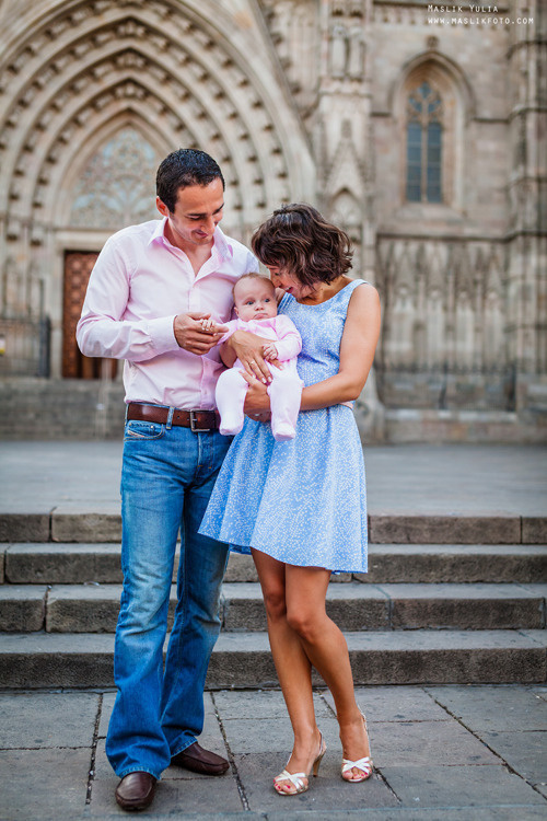 Morning photo shoot in Barcelona. Photographer in Barcelona Spain Maslik Yulia