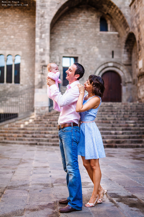 Morning photo shoot in Barcelona. Photographer in Barcelona Spain Maslik Yulia