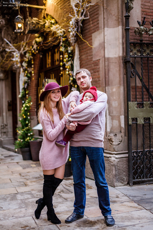 Sesión de fotos de invierno en Barcelona. Fotógrafo en Barcelona  Maslik Yulia