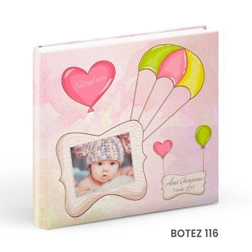- Copertă delicată pentru album de botez cu tematică copilărie  - Model vesel de copertă album foto botez pentru fetiță/băiețel  - Album de botez cu copertă personalizată și design elegant  - Copertă colorată și jucăușă pentru albumele de botez.alinofotostudio,fotograf Botoșani ,fotograf Iași,fotograf Suceava ,Alin chirila fotograf, album botez, Photobook , servicii fotobotez,servicii foto video botez 
