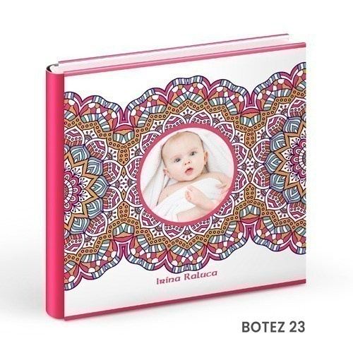 - Copertă delicată pentru album de botez cu tematică copilărie  - Model vesel de copertă album foto botez pentru fetiță/băiețel  - Album de botez cu copertă personalizată și design elegant  - Copertă colorată și jucăușă pentru albumele de botez.alinofotostudio,fotograf Botoșani ,fotograf Iași,fotograf Suceava ,Alin chirila fotograf, album botez, Photobook , servicii fotobotez,servicii foto video botez 