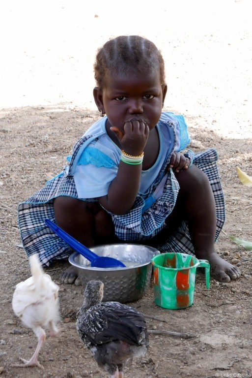 Photos of volunteer work at Senegal. Simbahalu