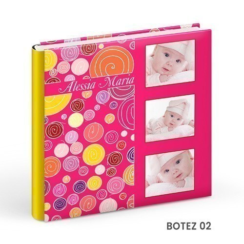 - Copertă delicată pentru album de botez cu tematică copilărie  - Model vesel de copertă album foto botez pentru fetiță/băiețel  - Album de botez cu copertă personalizată și design elegant  - Copertă colorată și jucăușă pentru albumele de botez.alinofotostudio,fotograf Botoșani ,fotograf Iași,fotograf Suceava ,Alin chirila fotograf, album botez, Photobook , servicii fotobotez,servicii foto video botez 