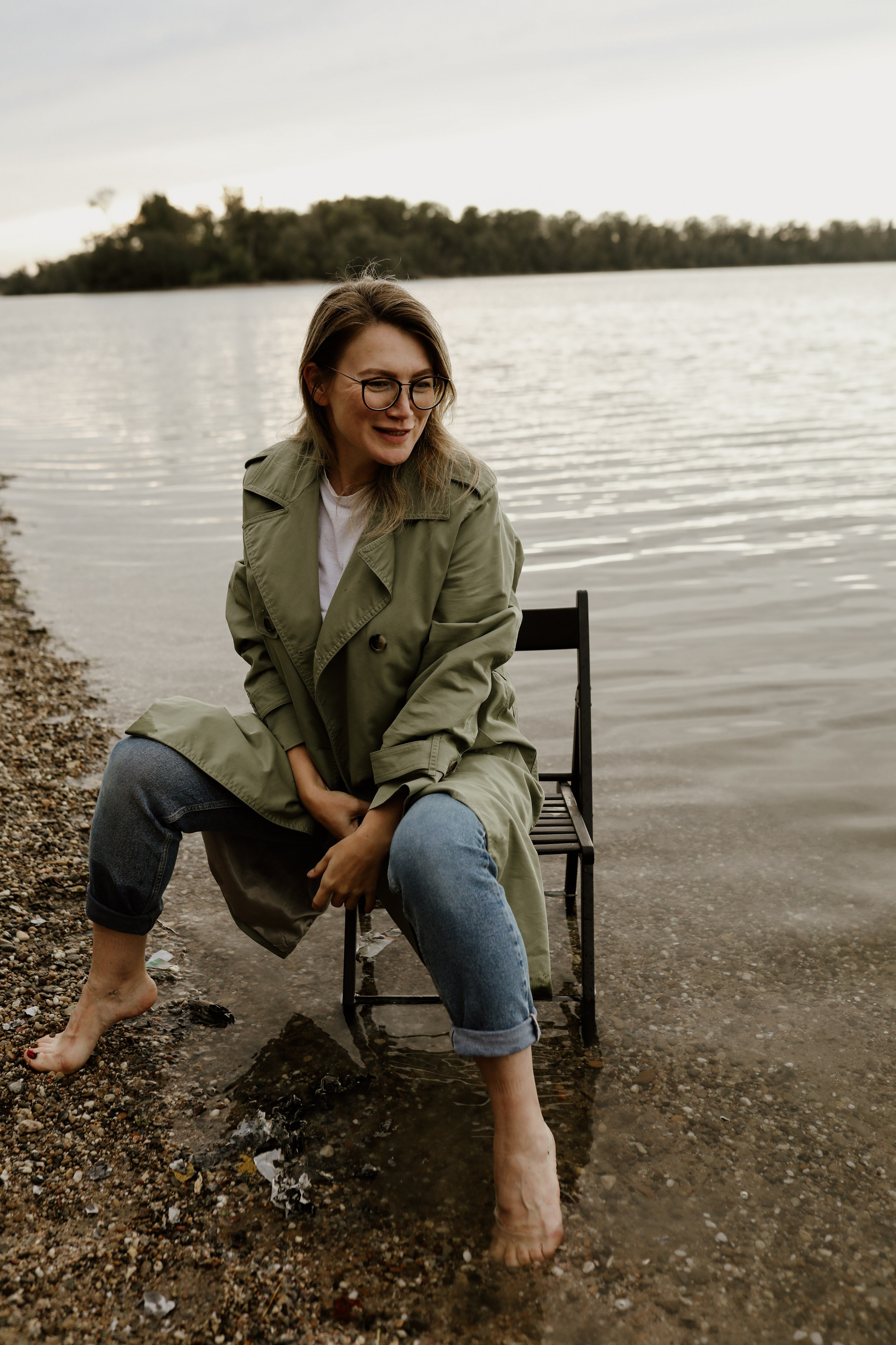 Authentisches und natürliches  Frauenportrait outdoor.