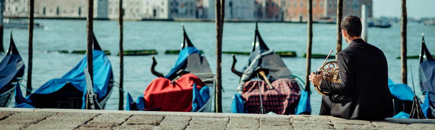 Review on the photographer in Italy