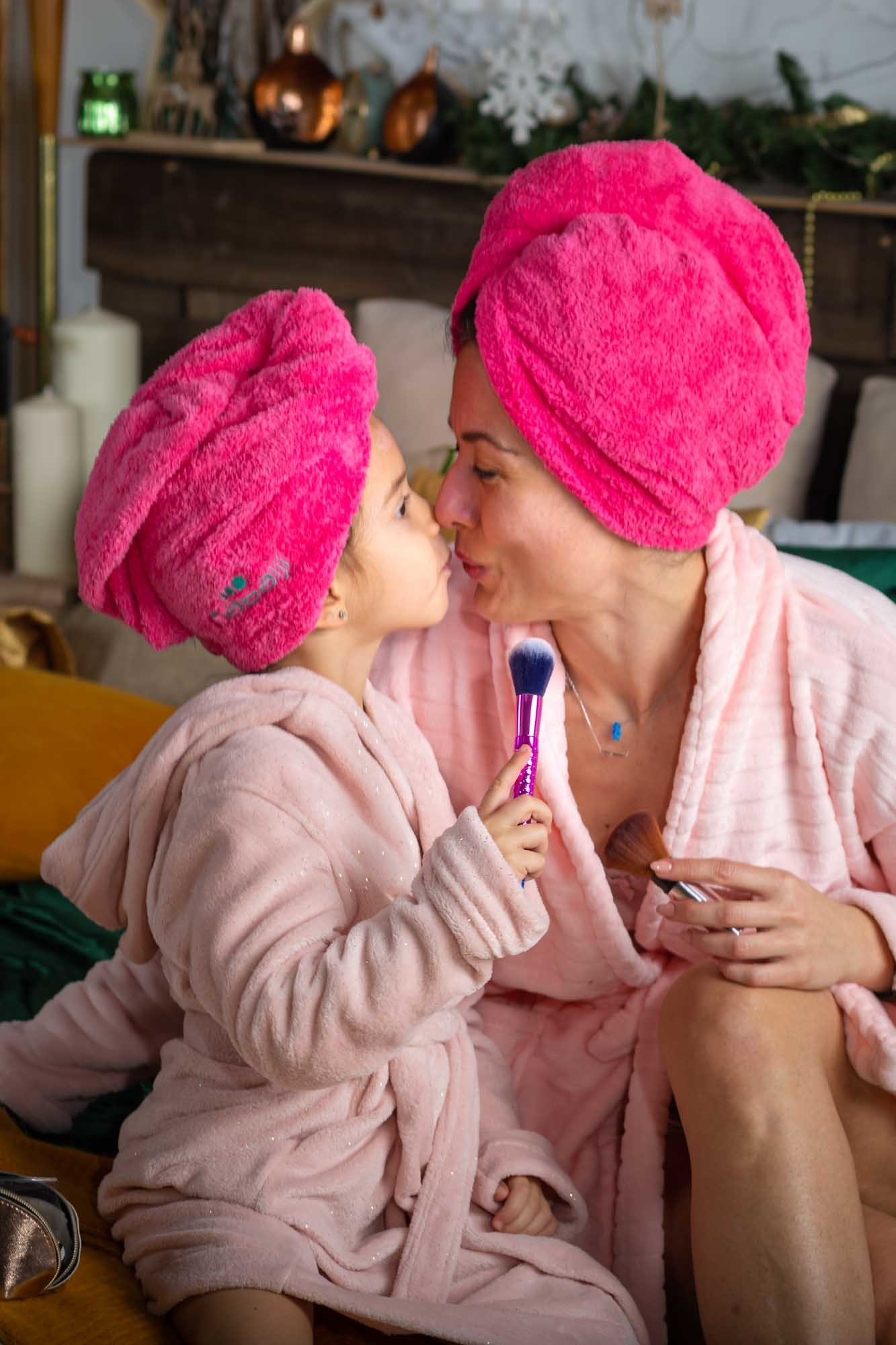 Мнения за фотограф Светлана Кънева. Фотограф Бургас. Фотосесии в студио и на открито, портрети, заснемане