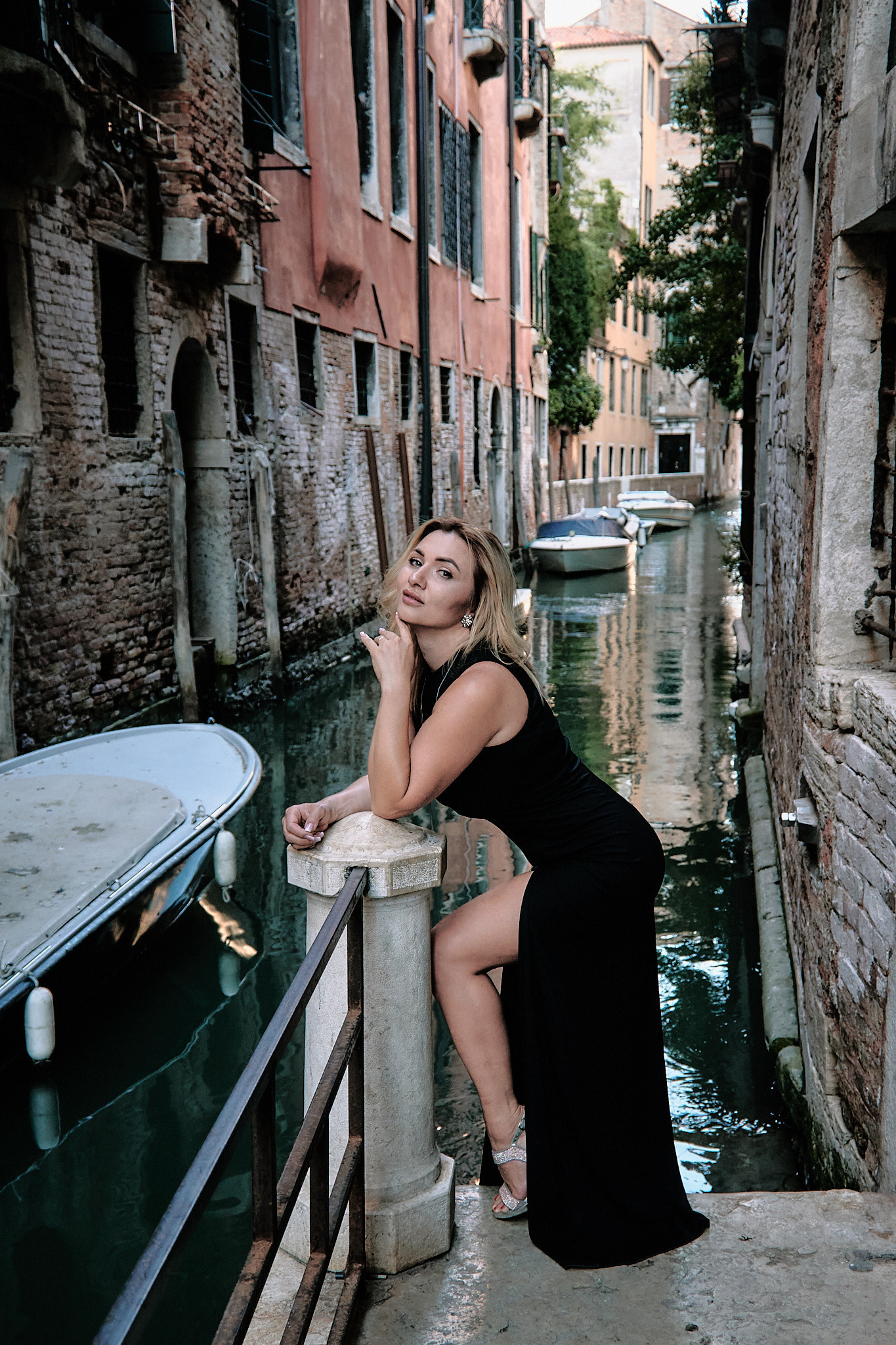 San Polo District. Photographer in Venice, Italy. Yana Zotova