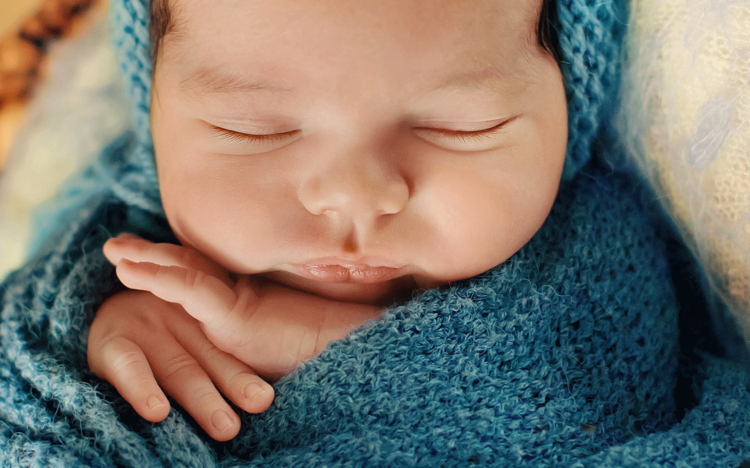 Irene Chaikeen | Maternity and newborn photoshoot in Essex/London