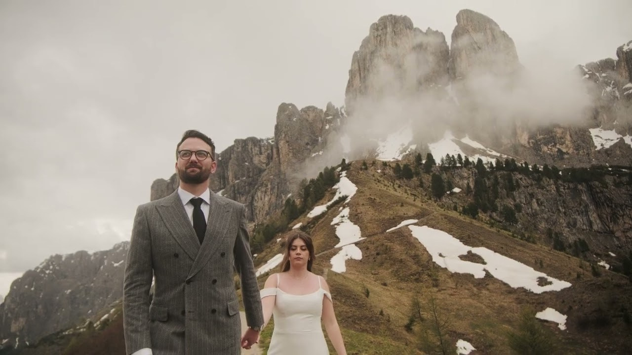 Wedding videographer in Iceland. Iceland elopement photographer & videographer