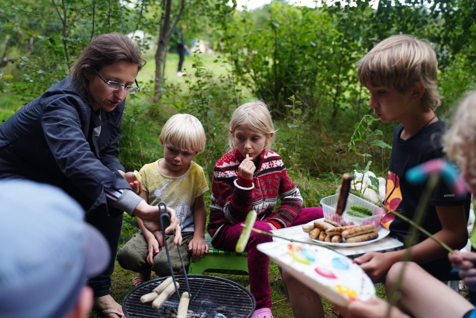 ВОПРОСЫ. Семейные лагеря в Европе с Ниной Янечковой и Ириной Зиновьевой
