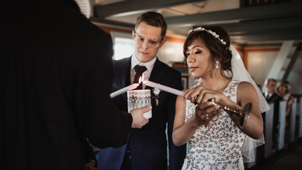 Wedding videographer in Iceland. Iceland elopement photographer & videographer