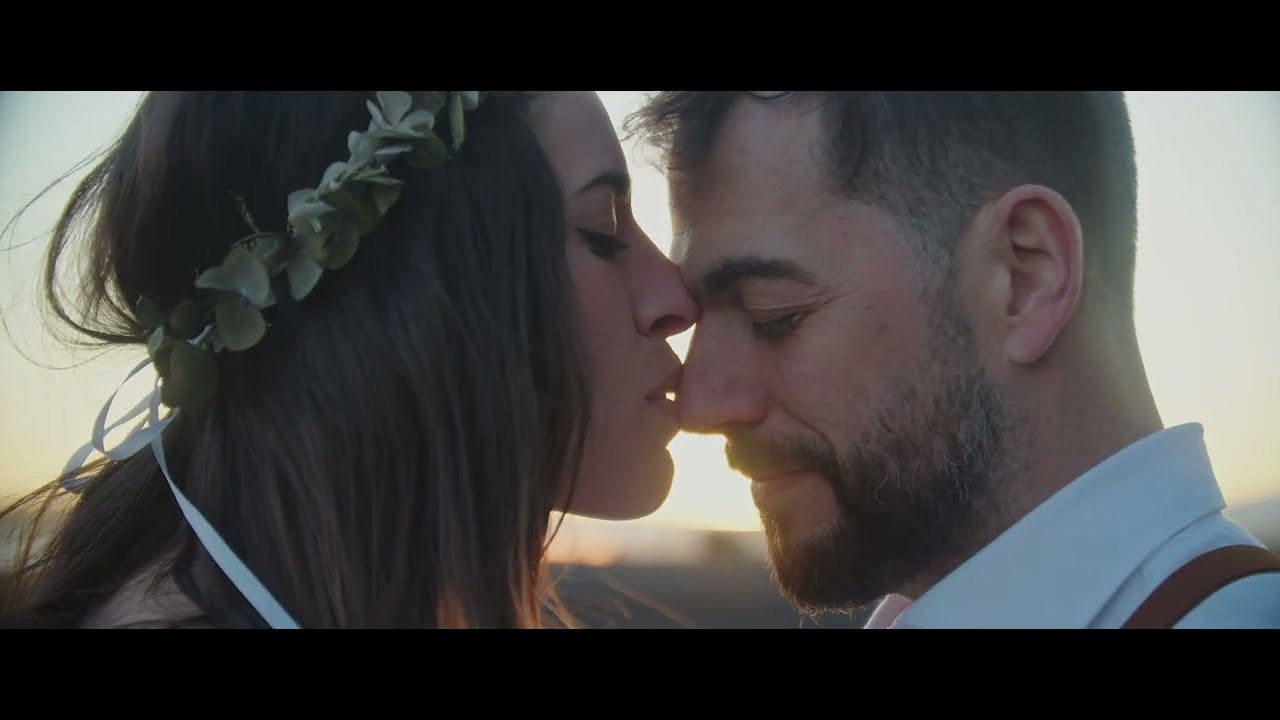 Wedding videographer in Iceland. Iceland elopement photographer & videographer