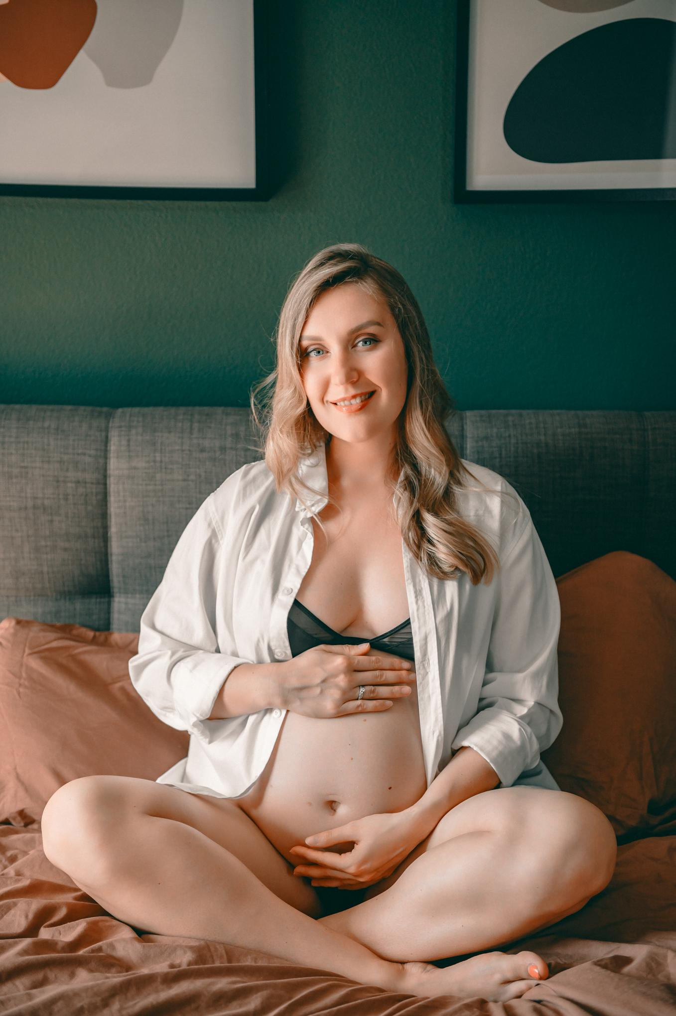 Schwangerschaftsfotografie I Babybauch I Fotografin Lily Walter Regensburg I München. Lily Walter | Hochzeitsfotografin Regensburg | München