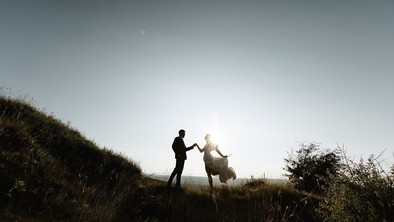 Ecaterina și Bastien (film). Wedding photographer and videographer