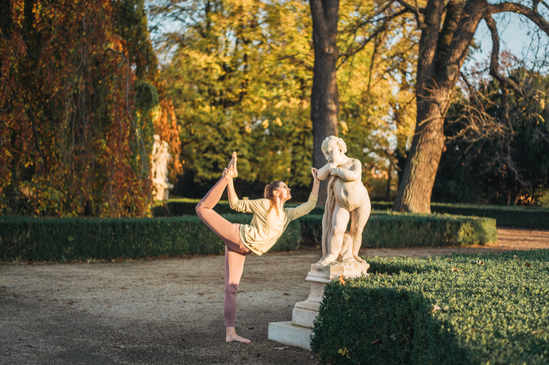 ON-LINE LEKCE YOGY YINAK. Mateřství. Nevýchova. Život v souladu s přírodou. Jóga