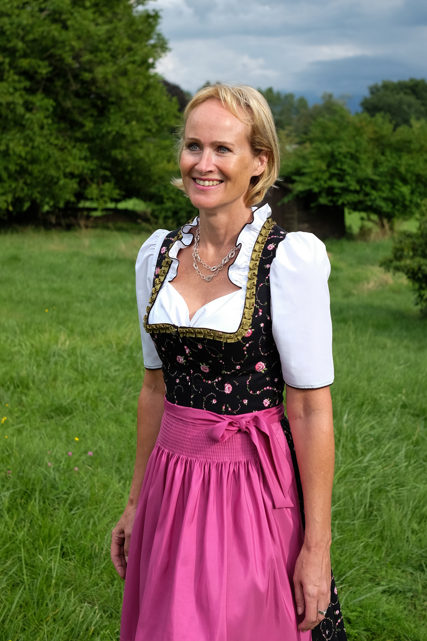 Das das perfekte Profilbild für Tinder, Singlebörsen & Partnerbörsen u. Hochzeitsfotograf München - Olga Boyko Hochzeitsreportage