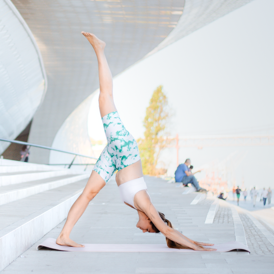 ON-LINE LEKCE YOGY YINAK. Mateřství. Nevýchova. Život v souladu s přírodou. Jóga